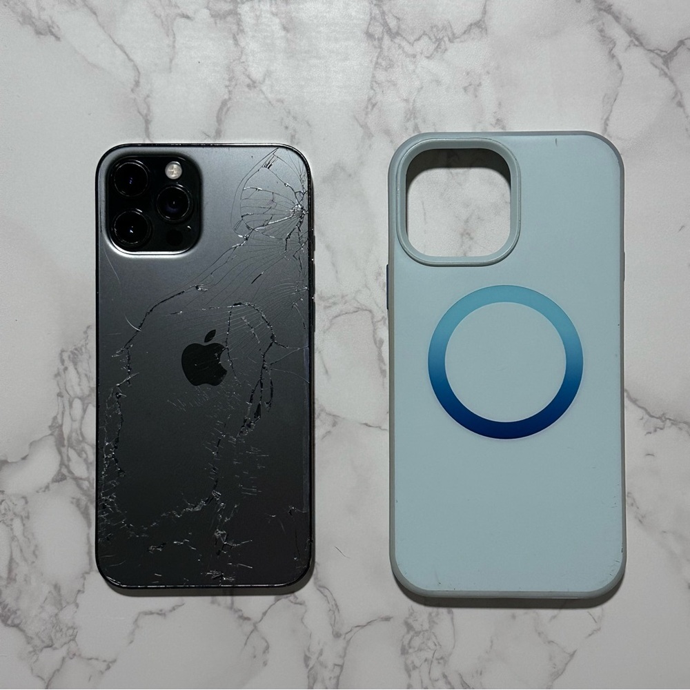 Apple iPhone 12 Pro Max 256GB β’ with Blue Otterbox Case (still works,
) - Picture 11 of 15